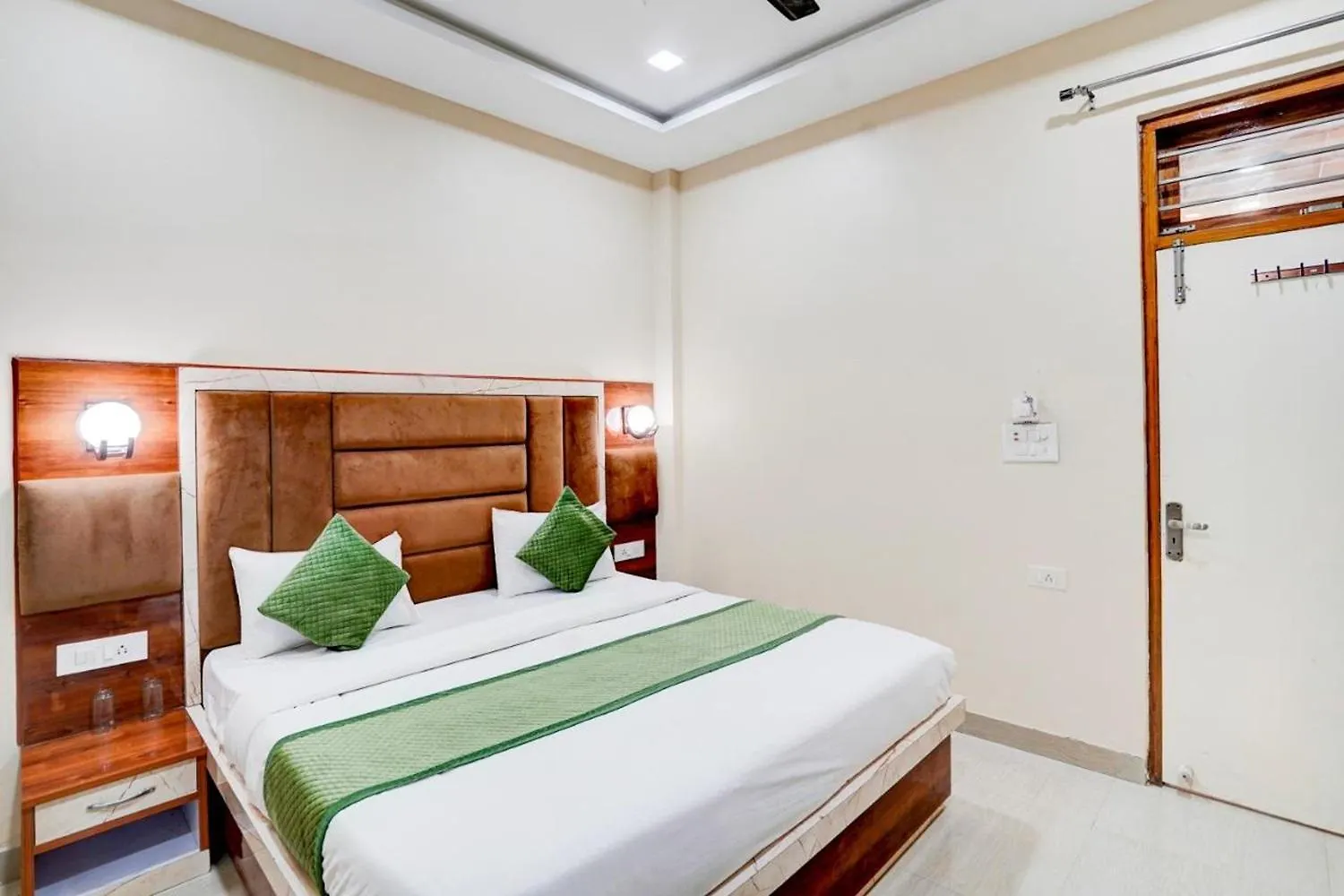 The Five Dimension Appartement Agra  0*, Agra (Uttar Pradesh)